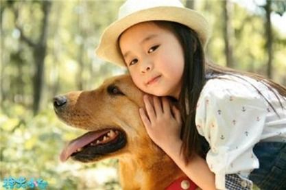 姓何的女孩名字取什么好 姓何的好听的女孩名字